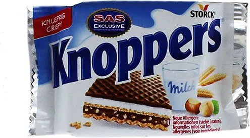 Վաֆլի կաթի և ընկույզի միջուկով «Storck Knoppers» 25գ